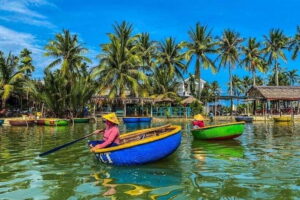 40 Minutes - Basket Boat Ride in the Water Coconut forest - Entering the Bay Mau coconut forest: what you’re seeing on the water