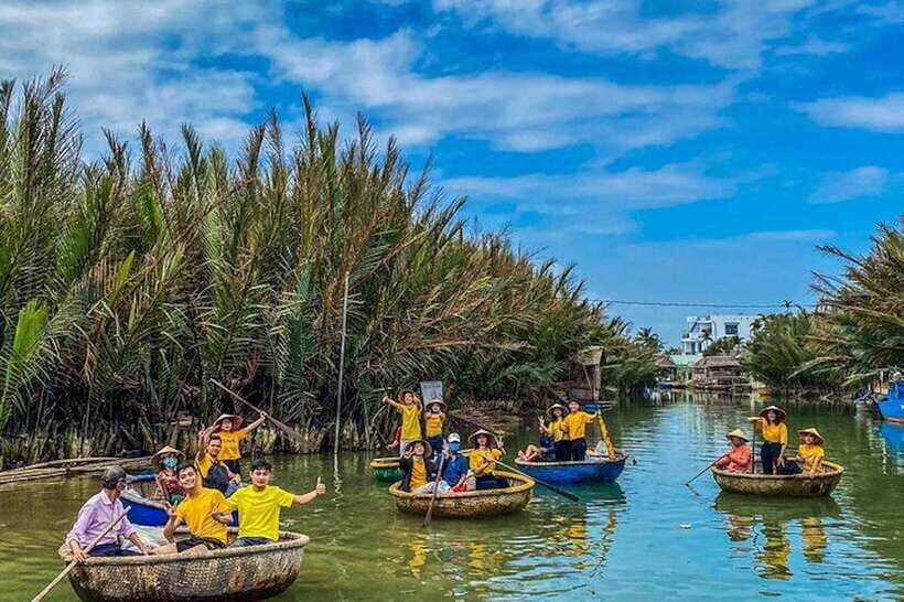 40 Minutes - Basket Boat Ride in the Water Coconut forest - The basket boat ride: how the locals keep it fun (and controlled)