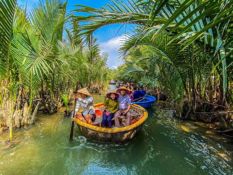 40 Minutes - Basket Boat Ride in the Water Coconut forest - The energetic basket boat performance at the end