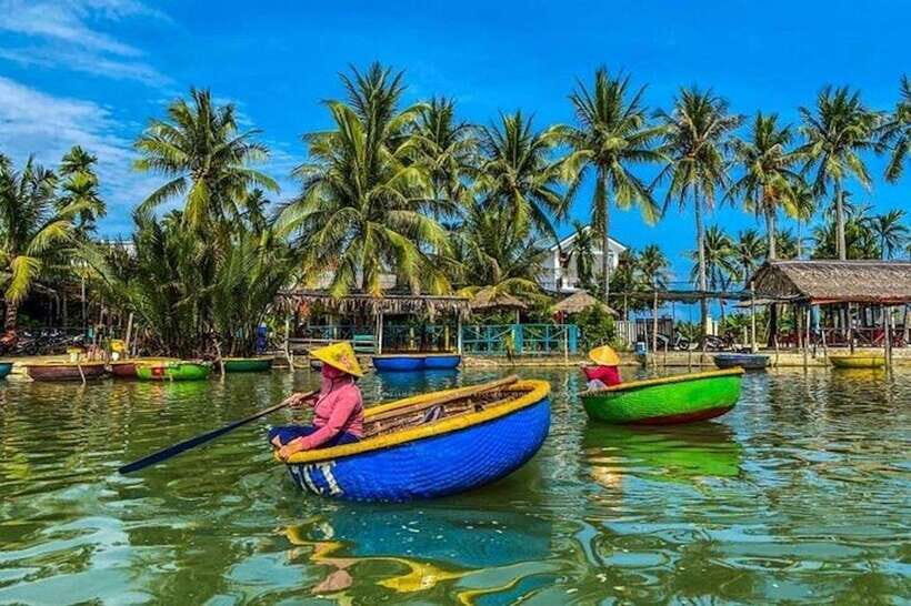 40 Minutes - Basket Boat Ride in the Water Coconut forest - Entering the Bay Mau coconut forest: what you’re seeing on the water