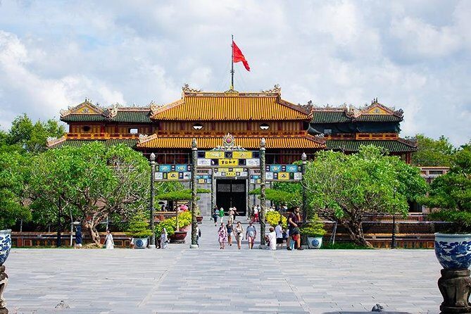 All must-see places Hue City, Hai Van Pass from Hoi An Group Tour - Inside Hue Imperial City: from Noon Gate to Thai Hoa Palace