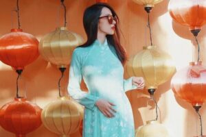 Ao Dai Rental Hoi An - Picking the Right Ao Dai: Sizes, Colors, and Underlayers