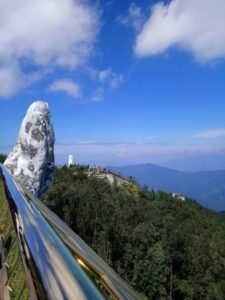 BaNa Hills - Golden Bridge Full Day Group Trip From Hoi An - Cable car time and the By-Night area: Vong Nguyet + Linh Ung