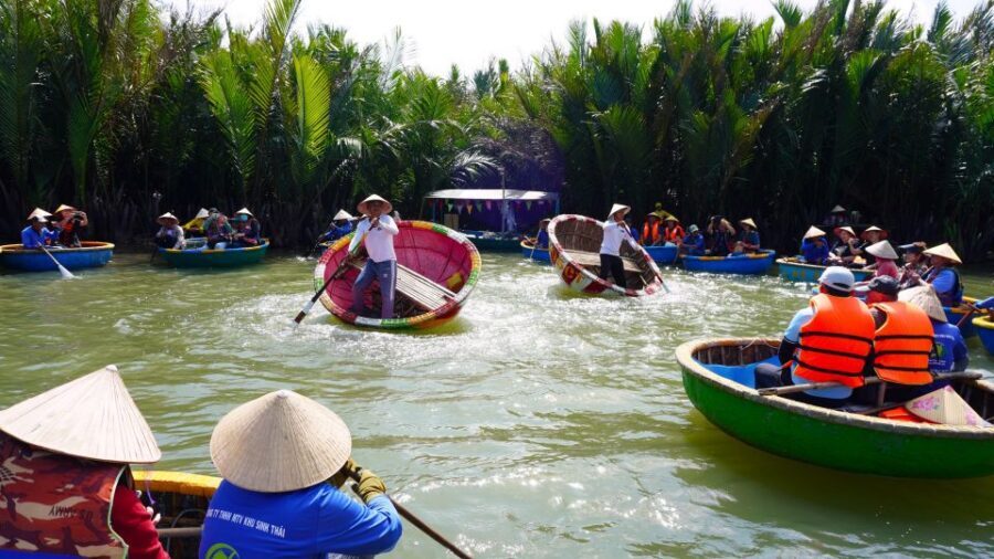 Basket Boat at Coconut Village, Kitchen Show and Big Lunch - Basket Boat at Coconut Village: Why This Ride Works So Well