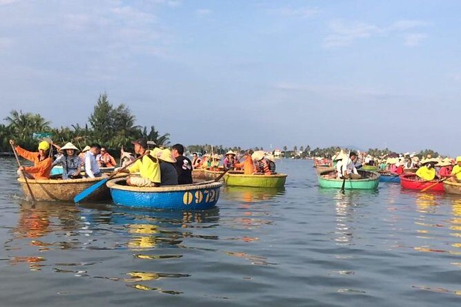 Basket Boat Ride and Old Town Walking Private Tour - The Hoi An Ancient Town walk: Central Market, herbal drinks, temples, and assembly halls