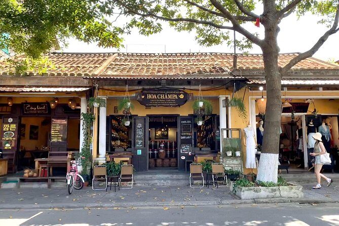 Basket Boat Tour, Hoi An city, boat trip and lantern release - Hoi An Night Market: Shopping Time That You Can Actually Use