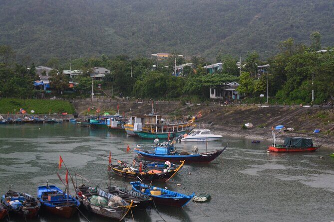 Cham Island Day Tour: Speed Boat, Lunch, Snorkeling & Beach - What to expect on the water and in the snorkeling session