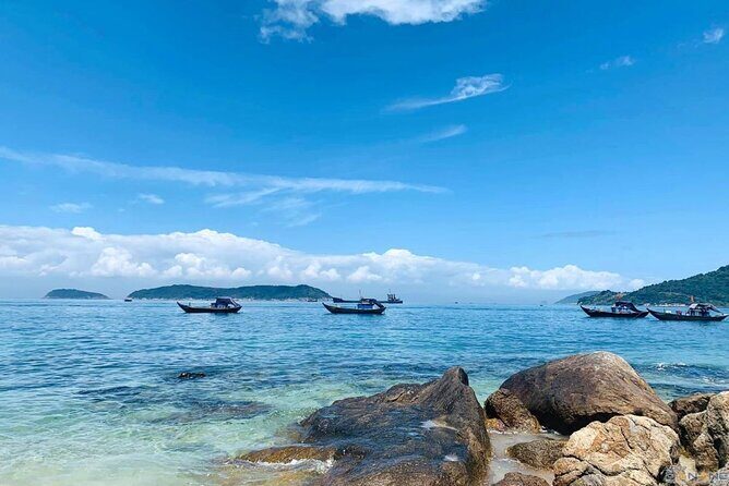 Cham Island Snorkeling - Wonderful Beach - Speedboat Daily Tour - Lunch on Cham Island: seafood, mountain vegetables, and what to budget for