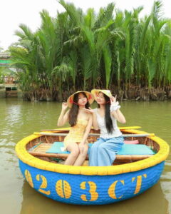 Coconut Boat Hoi An - The coconut forest ride: Bảy Mẫu waterways and why timing matters