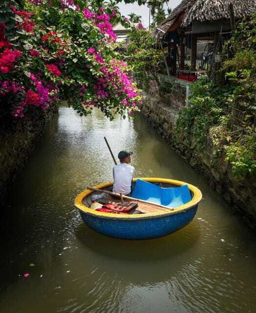 Coconut Boat Hoi An - Getting there: the Coconut Island drinks Grab tip (and how to avoid the runaround)