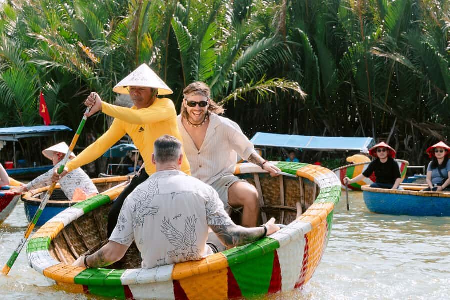 COOKING CLASS & BASKET BOAT - Market-to-countryside flavor: why the prep feels more real