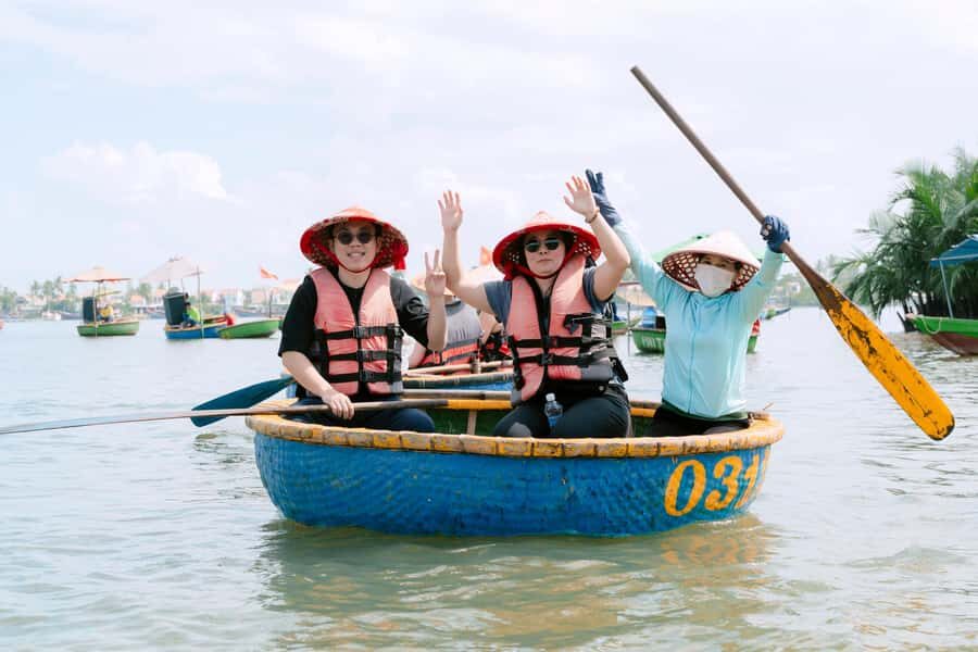 COOKING CLASS & BASKET BOAT - Enjoying what you made: lunch, plus little rural extras