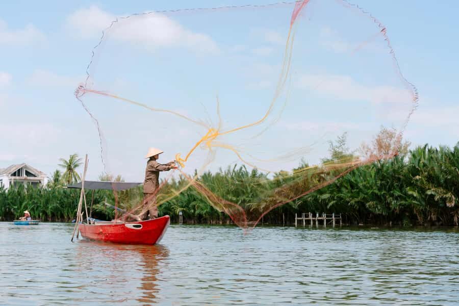 COOKING CLASS & BASKET BOAT - Eco-friendly by design: small touches that help the day feel lighter