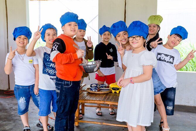 Cooking Class Hoi An - Organic Garden - Farming Tour-Handicrafts - Language support: English + Vietnamese and what that means for you