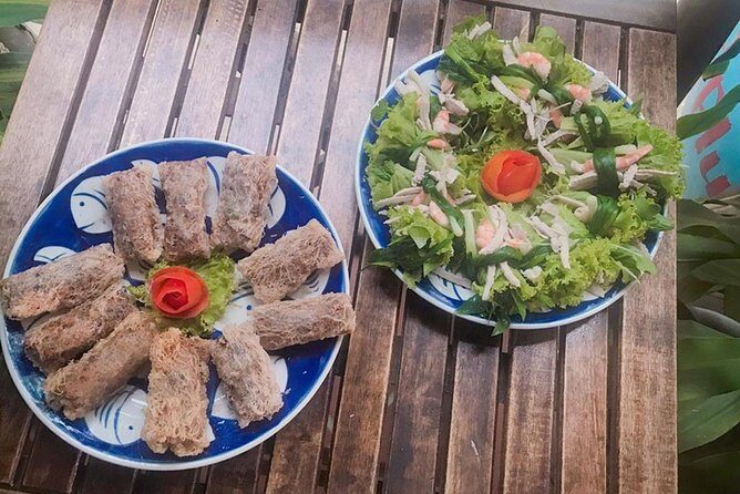 Cooking class, market tour and basket boat tour - Who Should Book This (and Who Might Prefer Something Else)