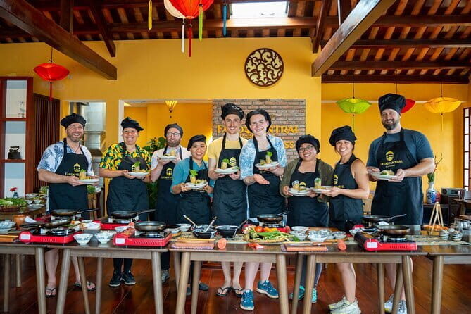 Cooking Class with Tra Que Eco Farm & Local Market Discovery - Key reasons this class is worth your morning