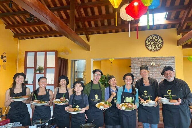 Cooking Class with Tra Que Eco Farm & Local Market Discovery - Tra Que Vegetable Village: where your ingredients start (and why it matters)