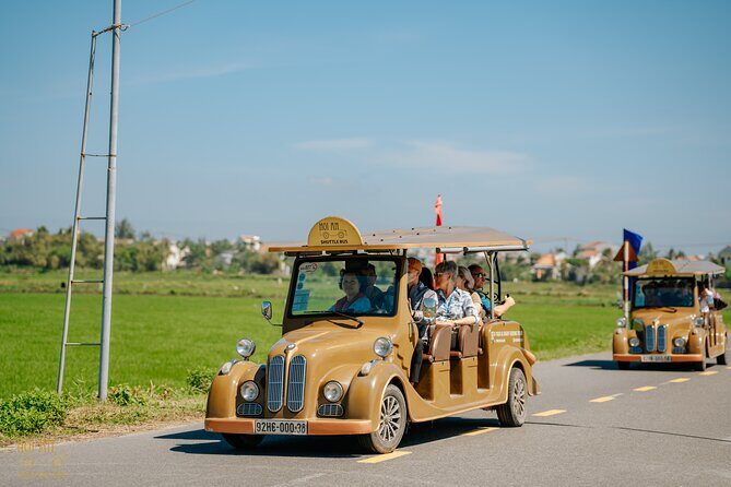 Countryside Adventure Private Tour by Electric Car - A traditional Vietnamese market stop: snack or simply browse