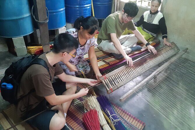 Countryside Bicycle To-Trà Quế village,Carpentryvillage,makingMat - Lunch at a local restaurant: Vietnamese flavors with a vegetarian option