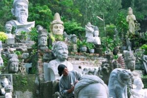 Da Nang City Tour from Hoi An or Da Nang - Marble Mountains: caves, pagodas, and a real craft stop