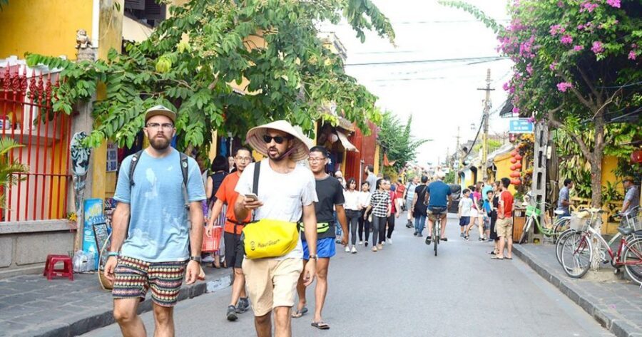 Da Nang/Hoi An: Market & Old Town Private Tour with Transfer - Key Points You’ll Notice Right Away