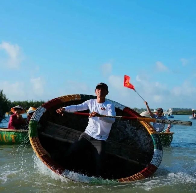 Da Nang/Hoi An:Experience Basket Boat ride in Coconut Forest - Spin, paddle, and the net-fishing performance