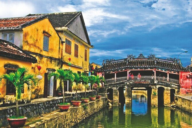 DaNang Airport Transfer to Hoi An by private car or vice versa - How the Da Nang–Hoi An Car Transfer Actually Feels on Arrival