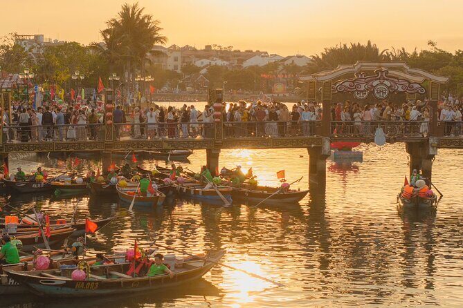 Discover Hoi An by Bamboo Basket and Lantern Boat - Hoai River lantern boat ride: watching the town glow (about 20 minutes)