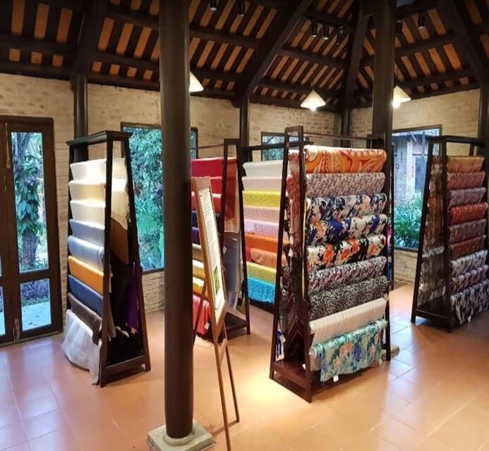 Discover Traditional Silk Process in Hoi An Silk Village - Unraveling the Cocoon: How Silk Thread Becomes Cloth