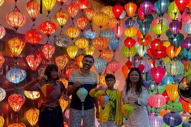 Explore Highlights Hoi An by Walking - Tan Ky Ancient House: reading daily life in old wood and rooms