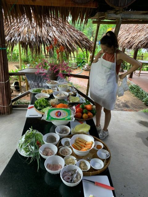 Farming with Farmers at ancient vegetable Village "Tra Que" - Who this Tra Que day fits best