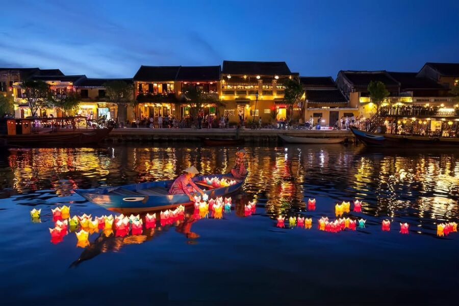 From Hoi An/ Da Nang: Hoi An City Tour & Release Lanterns - The Boat Ride and Flower Lantern Release: The Moment Most People Remember