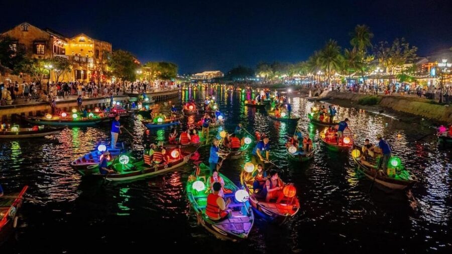 From Hoi An/ Da Nang: Hoi An City Tour & Release Lanterns - Folk Culture Museum and the Traditional Arts Stage