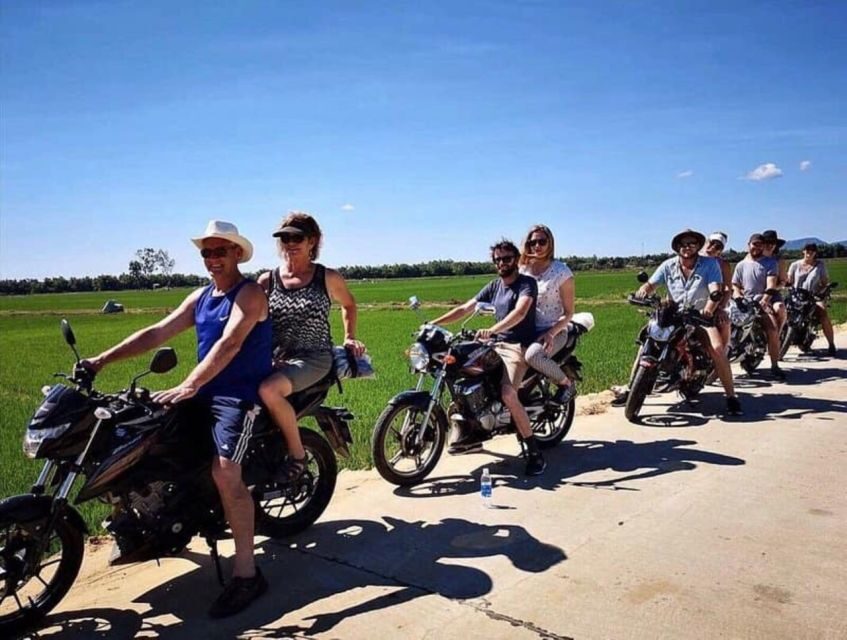 From Hoi An: Explore Hai Van Pass with Motorbike Rider Tour - Lang Co bay lunch: where the food matches the route