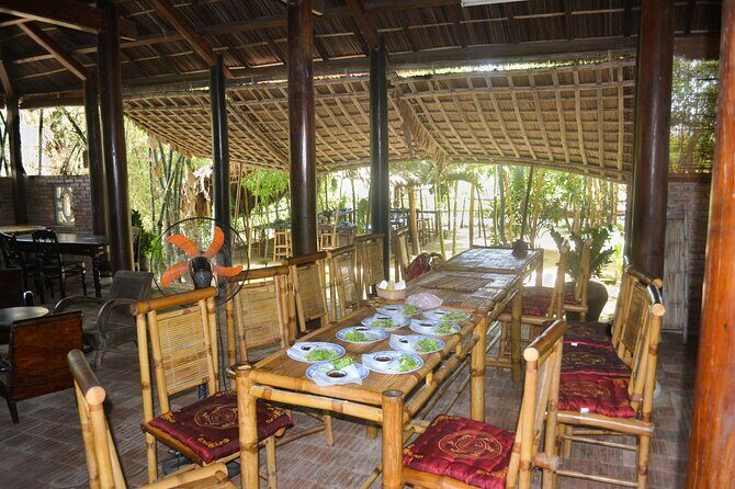 Full-Day Vietnamese Cuisine Cooking Experience with Hoi An Market Tour - The Meal in the Garden: Where You Taste the Day