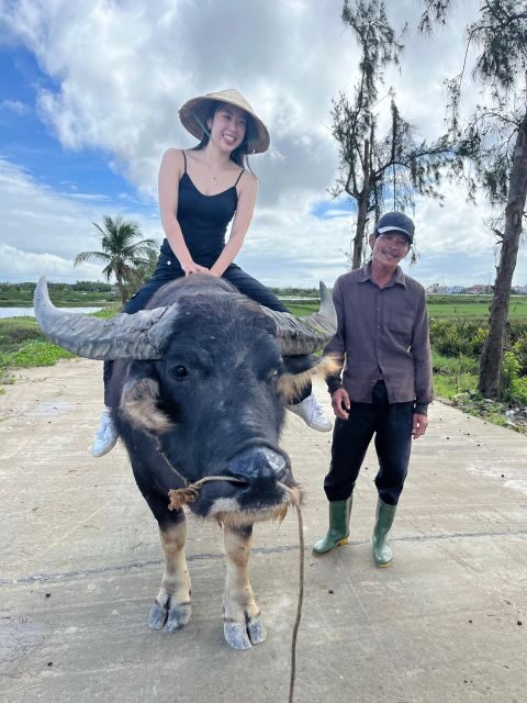 Funny day cycling, Buffalo riding and Basket boat - Guide Style and Real-World Comfort: How Hanh, Tham, and Others Make It Flow