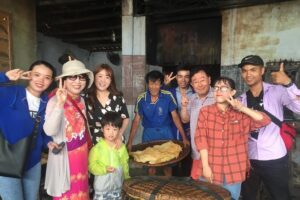 Hidden Gems of Old Hoi An - Five to Seven Tastings: How the Food Connects to the Factories