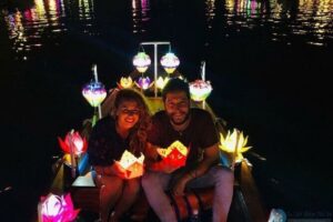Hoai River Boat Trip by Night with Release Lantern - Hoai River Views: Seeing Hoi An From a Different Angle
