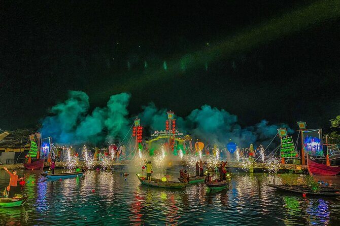 Hoai River Boat Trip by Night with Release Lantern - Group Size, Boats, and the “Crowd Reality” Factor
