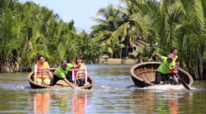 Hoi An Ancient Town & Coconut Village Basket Boat Tour - Getting from Da Nang to Hoi An in comfortable AC