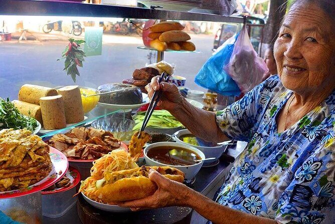 Hoi An Ancient Town - Night Market Street Food Walking Tours - Pickup, Meeting Point, and the Start-Time Reality