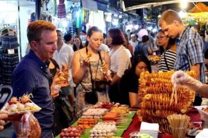 Hoi An Ancient Town Walking Street Food Tours with Night Market - Entering the old town: the Ancient Town walking stop and ticket time