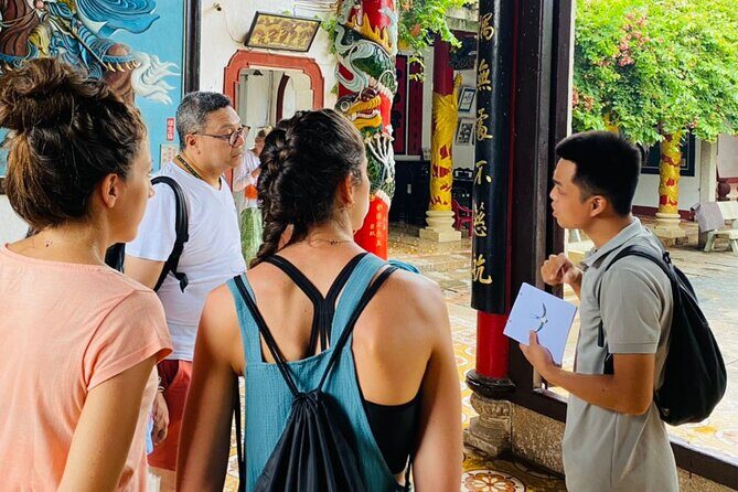 Hoi An Ancient Town Walking Tour with a Local - Quan Thang Ancient House: life inside merchant wealth