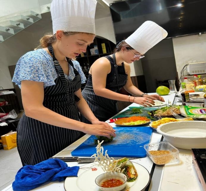 Hoi An Authentic Cooking Class with Pro Chef in Small group - The Main Course: Hanoi-Style Noodle Soup (Beef or Chicken)