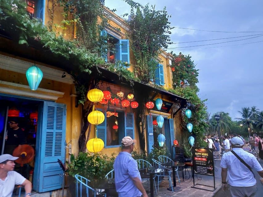 Hoi An Boat Lantern With Release Flower Hoai River At Night - FAQ