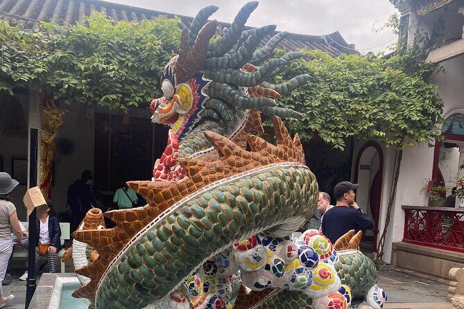 Hoi An Boat Ride and Release Lantern, Night Market Private Tour - Hoi An Ancient Town After Dark: Temples, Assembly Halls, and Mossy Corners
