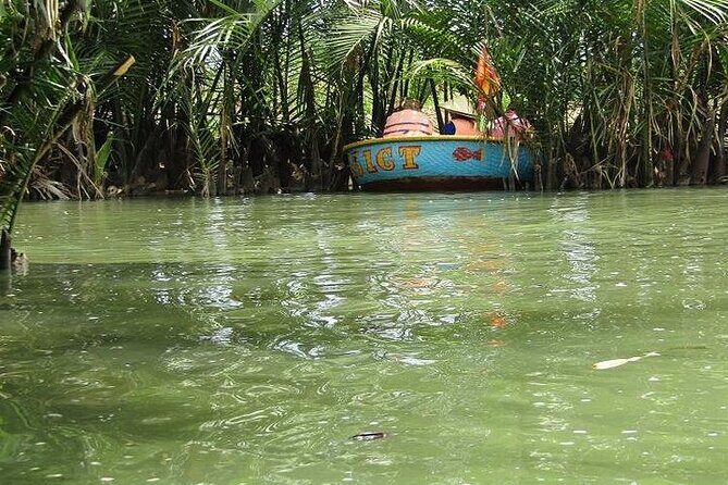 Hoi An Ceramic/Pottery/Lantern Making Class Cafe & Basket Boat - Why this Hoi An craft-and-river day works
