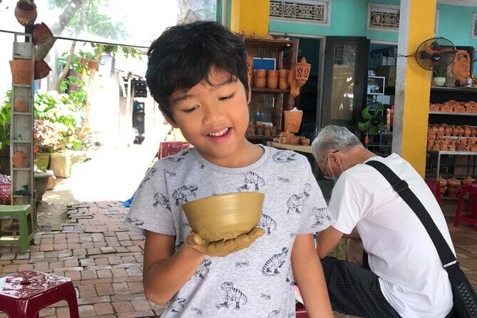 Hoi An Ceramic/Pottery/Lantern Making Class Cafe & Basket Boat - Vietnamese coffee class: filtering the drops and mixing condensed milk