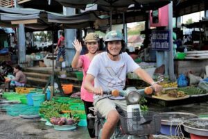 Hoi An Charming: Bamboo Basket, Local Viallage & Cooking Class - The market stop with a chef: why it makes the cooking feel real