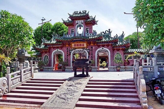 Hoi An City By Night And Release Paper Latern On Hoài river - Key things worth knowing before you go